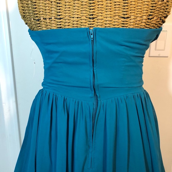 Dress 👗 - Picture 7 of 9